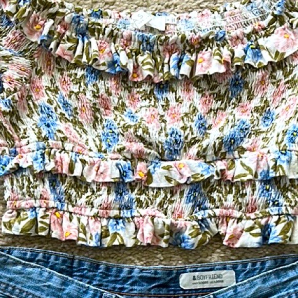 ASTR The Label Tori Off the Shoulder Smocked Crop Top - Picture 5 of 6